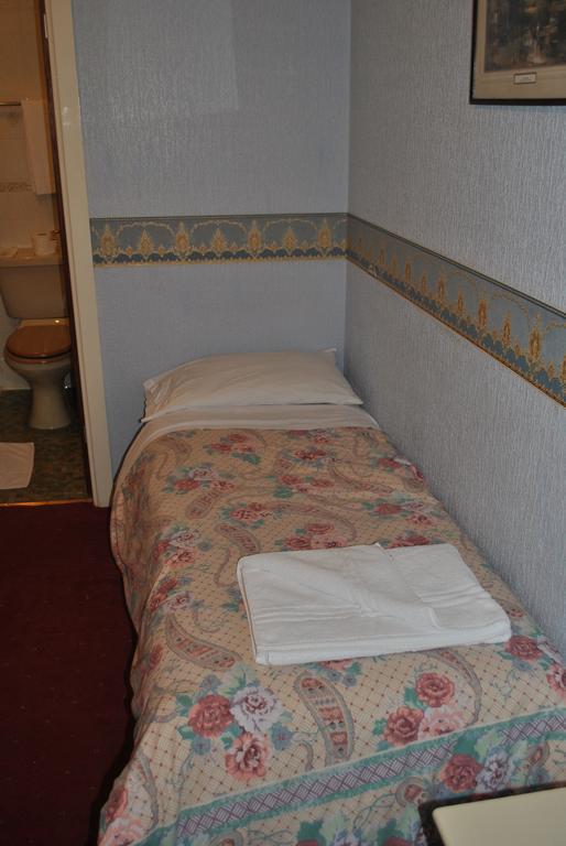Broadway Hotel Μπλάκπουλ Δωμάτιο φωτογραφία