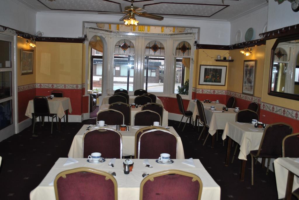 Broadway Hotel Μπλάκπουλ Εξωτερικό φωτογραφία
